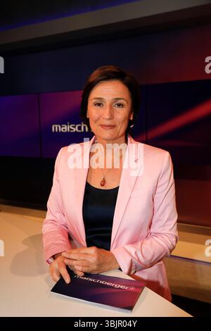 Sandra Maischberger in der ARD-Talkshow 'maischberger' im WDR Studio B. Köln, 11.07.2023 Stockfoto
