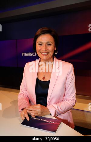 Sandra Maischberger in der ARD-Talkshow 'maischberger' im WDR Studio B. Köln, 11.07.2023 Stockfoto