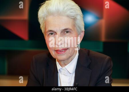 Marie-Agnes Strack-Zimmermann in der ARD-Talkshow 'hart aber fair' im WDR Fernsehstudio B. Köln, 27.05.2024 Stockfoto
