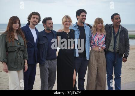 Cabourg, Frankreich. 14. Juni 2025. Le Photocall d'Avignon lors du quatri me jour du 39 ME Festival du Film de Cabourg le 14 juin 2025 ˆ Cabourg, Frankreich. le 14 Juin 2025. Foto par Laurent Lairys /ABACAPRESS.COM Stockfoto