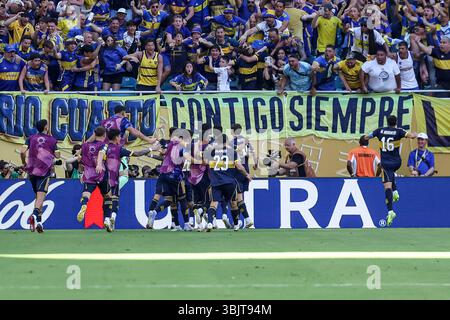 Miami Gardens, Usa. Juni 2025. Miami, Vereinigte Staaten von Amerika, 16. Juni 2025: CA Boca Juniors feierten am 16. Juni 2025 im Hard Rock Stadium, Miami, ein Tor während des FIFA Club-Weltmeisterschaftsspiels zwischen CA Boca Juniors und SL Benfica (João Bravo /SPP) Credit: SPP Sport Press Photo. /Alamy Live News Stockfoto