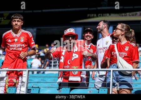 Miami Gardens, Usa. Juni 2025. Miami, USA, 16. Juni 2025: SL Benfica-Fans haben Spaß beim Spiel der FIFA Club-Weltmeisterschaft zwischen CA Boca Juniors und SL Benfica im Hard Rock Stadium, Miami am 16. Juni 2025 (João Bravo /SPP) Credit: SPP Sport Press Photo. /Alamy Live News Stockfoto