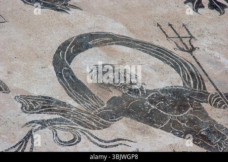 Ostia Antica. Hafenstadt des antiken Roms. Thermen von Neptun (Terme di Nepttuno). Detail eines Mosaiks des Meeresgottes. Italien. Europa. Stockfoto