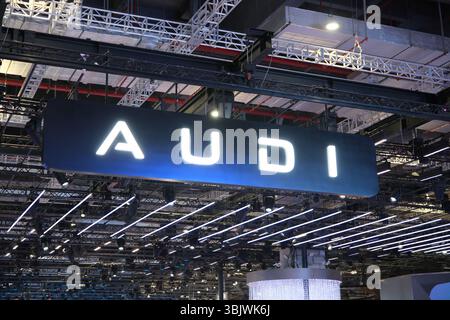 Shanghai, China-26. April 2025: Markenlogo der AUDI Marke Stockfoto