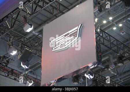 Shanghai, China - 26. April 2025: Cadillac Markenlogo Stockfoto