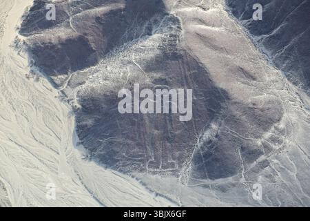 Luftansicht der Nazca Lines - Astronaut Geoglyph, Peru. Stockfoto