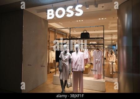 Shanghai, China, 29. März 2025: Boss Brand Fashion Store Stockfoto