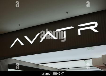 Shanghai, China - 4. April 2025: Markenlogo des Unternehmens Avatr Stockfoto