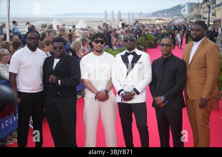 Cabourg, Frankreich. 14. Juni 2025. Kulturr assiste au tapis rouge lors du quatri me jour du 39e Festival du Film de Cabourg le 14 juin 2025 ˆ Cabourg, Frankreich. le 14 Juin 2025. Foto par Laurent Lairys /ABACAPRESS.COM Stockfoto