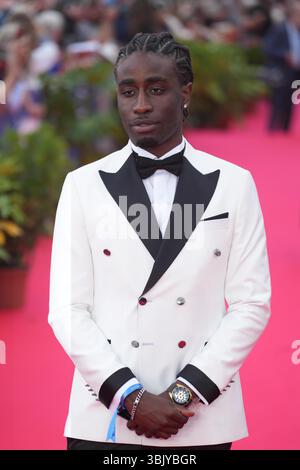 Cabourg, Frankreich. 14. Juni 2025. Kulturr assiste au tapis rouge lors du quatri me jour du 39e Festival du Film de Cabourg le 14 juin 2025 ˆ Cabourg, Frankreich. le 14 Juin 2025. Foto par Laurent Lairys /ABACAPRESS.COM Stockfoto