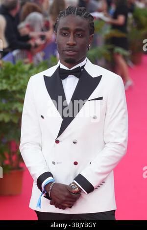 Cabourg, Frankreich. 14. Juni 2025. Kulturr assiste au tapis rouge lors du quatri me jour du 39e Festival du Film de Cabourg le 14 juin 2025 ˆ Cabourg, Frankreich. le 14 Juin 2025. Foto par Laurent Lairys /ABACAPRESS.COM Stockfoto