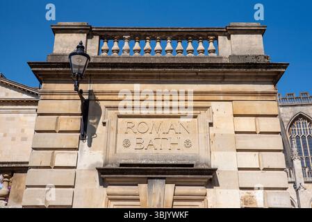 Äußere des Gebäudes der römischen Bäder, Bath, UK Stockfoto