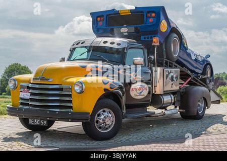 Lelystad, Niederlande, 15.06.2025, Vintage american Truck Chevrolet 3100 ab 1947 beim National Oldtimer Day Stockfoto