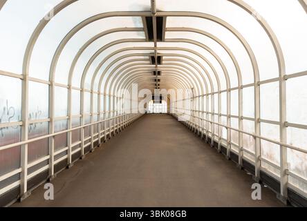 Flur mit Brigh Lichtwinkel Aufnahme Stockfoto