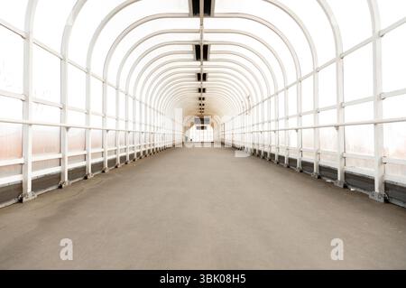 Flur mit Brigh Lichtwinkel Aufnahme Stockfoto