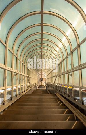 Flur mit Brigh Lichtwinkel Aufnahme Stockfoto