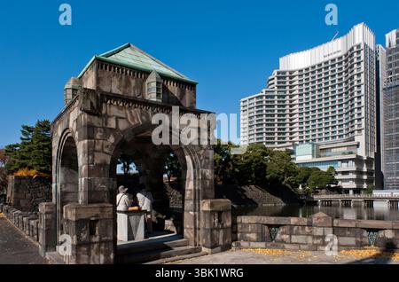 Das Palace Hotel Tokyo befindet sich in der Nähe des Nationalparks Wadakura-Brunnen und des Crown Prince Marunouchi Marunouchi. Stockfoto