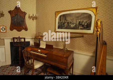 England, Somerset, Bath, Herschel Museum of Astronomy, Innenausstattung Wohnzimmer Stockfoto