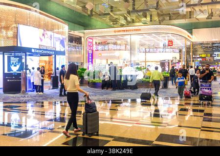 Duty-Free-Geschäfte, Terminal 2, Flughafen Singapur Changi, Changi, Republik Singapur Stockfoto
