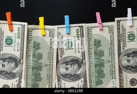 100 Dollar Scheine aus der Nähe Stockfoto