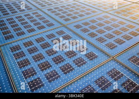 Foto der Solarpanel-Textur in Nahaufnahme Stockfoto