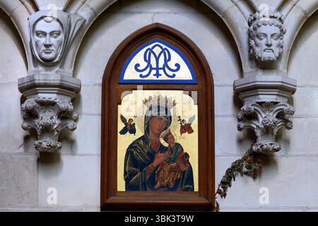 Kathedrale Auxerre. Unsere Lieben Frau von ewiger Hilfe. Byzantinisches Symbol aus dem 15. Jahrhundert. Auxerre. Frankreich. Stockfoto