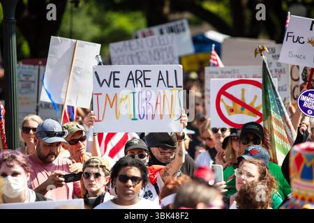 Austin, USA. Juni 2025. Protestkundgebung „No Kings“ beim Texas Capitol, 16. Juni 2025, Austin, TX, USA (Foto: Violeta Alvarez/SIPA USA) Credit: SIPA USA/Alamy Live News Stockfoto