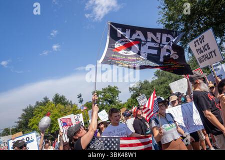 Austin, USA. Juni 2025. Protestkundgebung „No Kings“ beim Texas Capitol, 16. Juni 2025, Austin, TX, USA (Foto: Violeta Alvarez/SIPA USA) Credit: SIPA USA/Alamy Live News Stockfoto
