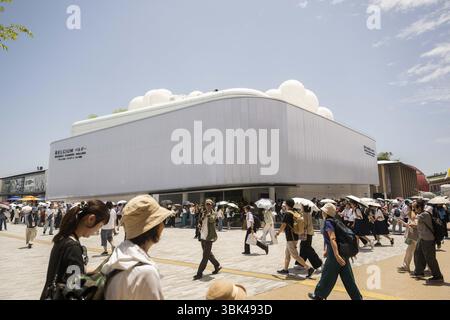 Osaka, Japan. Juni 2025. Der belgische Pavillon auf der Universal World Expo (13.04-13.10), dargestellt während der Flämischen Woche (15.-21.06), in Osaka, Kansai, Japan, Mittwoch, 18. Juni 2025. Die Expo 2025 ist eine Weltausstellung, die vom Bureau International des Expositions (BIE) organisiert wird. Sie findet für sechs Monate vom 13. April 2025 bis zum 13. Oktober 2025 statt. BELGA PHOTO ROB WALBERS Credit: Belga News Agency/Alamy Live News Stockfoto