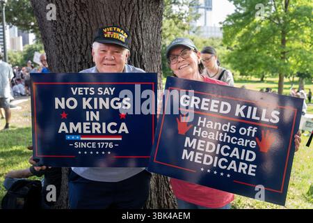 Austin, USA. Juni 2025. Protestkundgebung „No Kings“ beim Texas Capitol, 16. Juni 2025, Austin, TX, USA (Foto: Violeta Alvarez/SIPA USA) Credit: SIPA USA/Alamy Live News Stockfoto