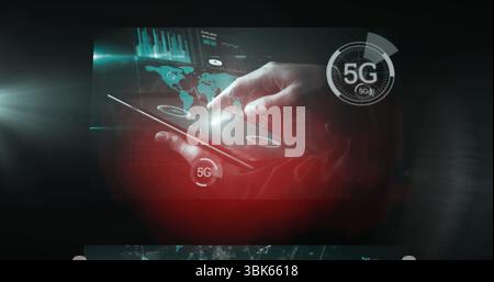 Berührende menschliche Hand, mit Weltkarte und Karten durch 5G-Daten auf dem Tablet im Studio Stockfoto
