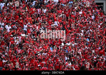 Philadelphia, USA. Juni 2025. Die Fans von Wydad AC jubeln beim Gruppenspiel der FIFA Club-Weltmeisterschaft 2025 zwischen Manchester City FC und Wydad AC im Lincoln Financial Field in Philadelphia, PA, am 18. Juni 2025. (Foto: Anthony Behar/SIPA USA) Credit: SIPA USA/Alamy Live News Stockfoto