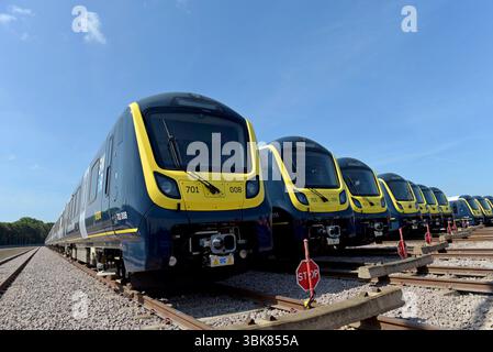 New South Western Railway SWR Arterio Class 701 Alstom-Züge im Depot Long Marston Rail, Warwickshire, Juni 2025 Stockfoto