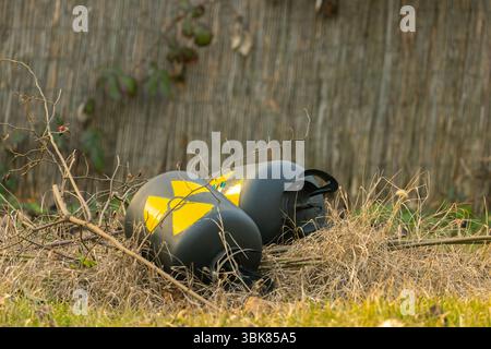 Radioaktiver Abfall wird als Müllabfuhr entsorgt Stockfoto
