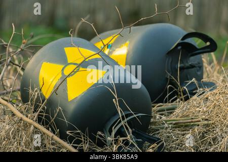 Radioaktiver Abfall wird als Müllabfuhr entsorgt Stockfoto