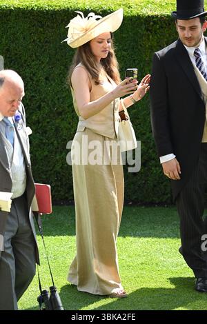London, Großbritannien. Juni 2025. Anouk Jagger besucht den Ladies Day auf der Royal Ascot 2025, Ascot Racecourse. Quelle: Doug Peters/EMPICS/Alamy Live News Stockfoto