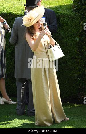 London, Großbritannien. Juni 2025. Anouk Jagger besucht den Ladies Day auf der Royal Ascot 2025, Ascot Racecourse. Quelle: Doug Peters/EMPICS/Alamy Live News Stockfoto
