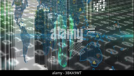 Anzeige schwarzer Serverschränke im High-Tech-Serverraum mit Binärströmen und Kartenüberlagerung. Futuristisch, digital, Netzwerk, Technologie, Cyber, Daten, Stockfoto
