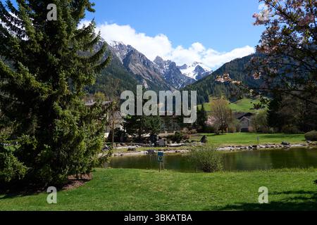 Neustift im Stubaital, Österreich - 19. April 2025 - Stubaital zur Osterzeit Stockfoto