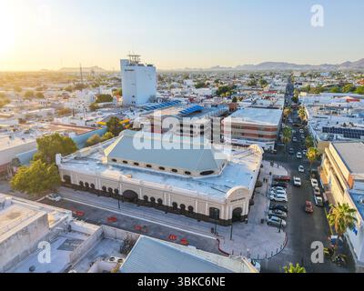 Hermosillo Municipal Market, Sonora, im historischen Zentrum von Hermosillo, Mexiko. Luftaufnahme. **(Foto von Luis Gutierrez/Norte Photo) Mercado Municipal de Hermosillo Sonora en el Centro Histórico de Hermosillo Mexico, vista aerea, vista General. **(Foto: Luis Gutierrez/Norte Photo) Stockfoto