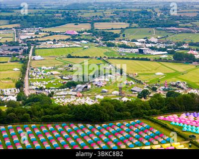 Worthy Farm, Pilton, Somerset, Großbritannien. Juni 2025. Allgemeine Luftaufnahme des Musikfestivals vom Campingplatz Worthy View vor dem Glastonbury Festival in Pilton in Somerset, das nächste Woche vom 25. Juni bis 29. Juni 2025 beginnt. Bildnachweis: Graham Hunt/Alamy Live News Stockfoto