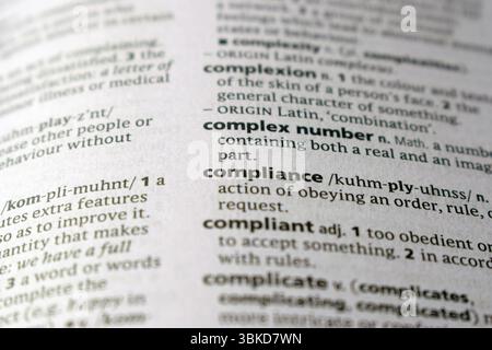 Englische Wörterbuchdefinition - Compliance-Bild Stockfoto