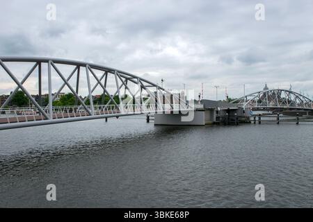 Die Mr JJ Van der Veldebrug Bridge in Amsterdam Niederlande 5-6-2025 Stockfoto