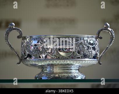 Ascot Racecourse, Berkshire, Großbritannien. Juni 2025. Royal Ascot Horse Racing, 4. Tag; The Coronation Stakes Cup Credit: Action Plus Sports/Alamy Live News Stockfoto