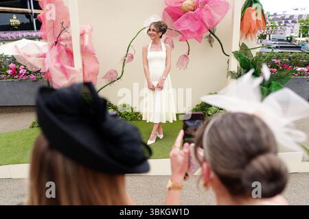 Rennfahrer am fünften Tag von Royal Ascot auf der Ascot Racecourse, Berkshire. Bilddatum: Samstag, 21. Juni 2025. Stockfoto