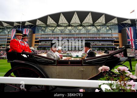 Während des fünften Tages von Royal Ascot auf der Ascot Racecourse, Berkshire. Bilddatum: Samstag, 21. Juni 2025. Stockfoto
