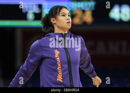 Chicago, USA. Juni 2025. Chicago, USA, 21. Juni 2025: Satou Sabally (0 Phoenix Mercury) wird vor dem Spiel zwischen den Chicago Sky und Phoenix Mercury am Samstag, den 21. Juni 2025 in der Wintrust Arena in Chicago, USA gesehen. (KEINE KOMMERZIELLE NUTZUNG) (Shaina Benhiyoun/SPP) Guthaben: SPP Sport Pressefoto. /Alamy Live News Stockfoto