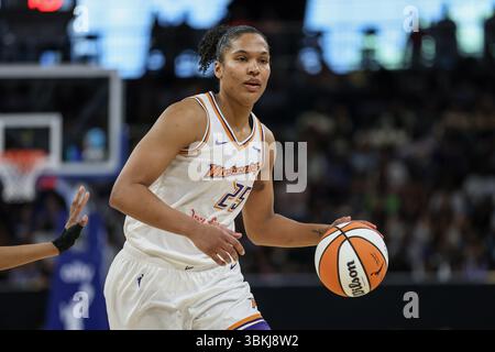 Chicago, USA. Juni 2025. Chicago, USA, 21. Juni 2025: Alyssa Thomas (25 Phoenix Mercury) in Aktion während des Spiels zwischen den Chicago Sky und Phoenix Mercury am Samstag, 21. Juni 2025 in der Wintrust Arena, Chicago, USA. (KEINE KOMMERZIELLE NUTZUNG) (Shaina Benhiyoun/SPP) Guthaben: SPP Sport Pressefoto. /Alamy Live News Stockfoto