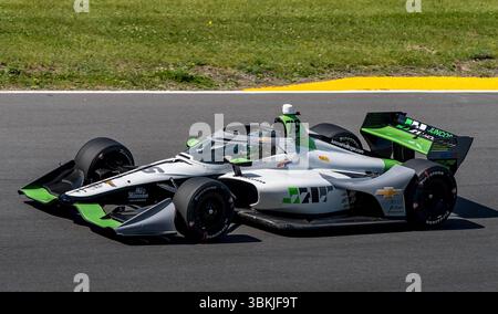 Elkhart Lake, Wi, USA. Juni 2025. Der Fahrer DER NTT INDYCAR-SERIE CONOR DALY (76) (USA) aus Noblesville, IN, reist während eines Trainings für den XPEL Grand Prix auf der Road America in Elkhart Lake WI durch die Kurven. (Kreditbild: © Walter G. Arce Sr./ASP via ZUMA Press Wire) NUR REDAKTIONELLE VERWENDUNG! Nicht für kommerzielle ZWECKE! Quelle: ZUMA Press, Inc./Alamy Live News Stockfoto