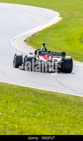 Elkhart Lake, Wi, USA. Juni 2025. Der Fahrer DER NTT INDYCAR-SERIE, DEVLIN DEFRANCESCO (30) (CAN) aus Toronto, Kanada, reist während einer Trainingseinheit zum XPEL Grand Prix auf der Road America in Elkhart Lake WI durch die Kurven. (Kreditbild: © Walter G. Arce Sr./ASP via ZUMA Press Wire) NUR REDAKTIONELLE VERWENDUNG! Nicht für kommerzielle ZWECKE! Quelle: ZUMA Press, Inc./Alamy Live News Stockfoto